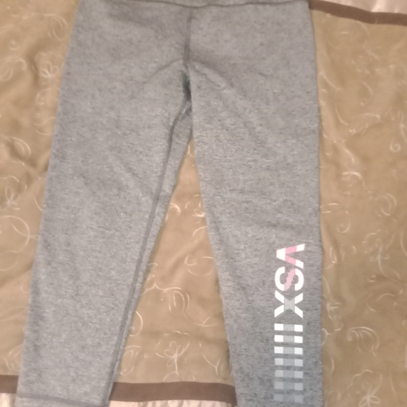 Victoria secret sport Capri leggings - Picture 1 of 7